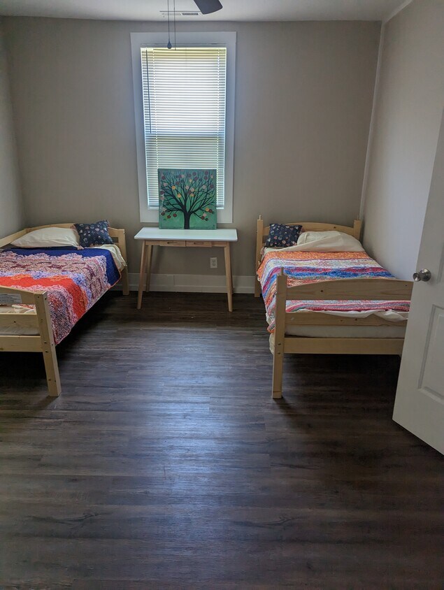 Foto principal - 521 62nd St S