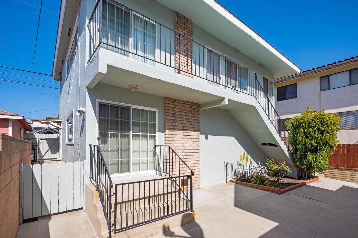 Primary Photo - 717 South Meyler Street, Unit Unit B