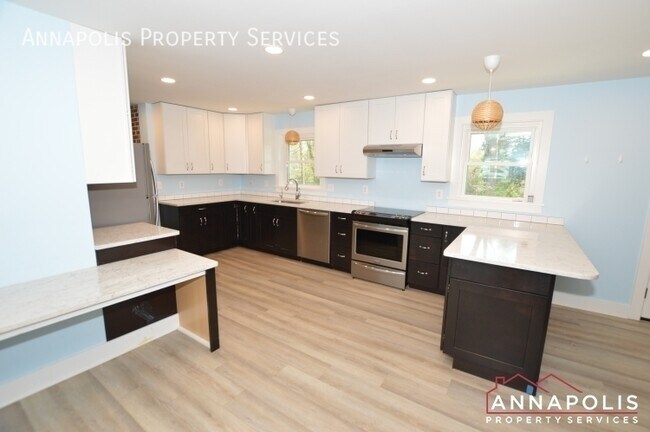 Building Photo - 1257 Pine Hill Dr