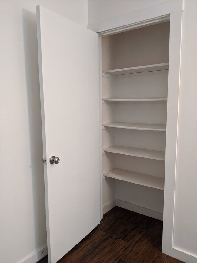 Book Closet - 1227 Hilltop Dr