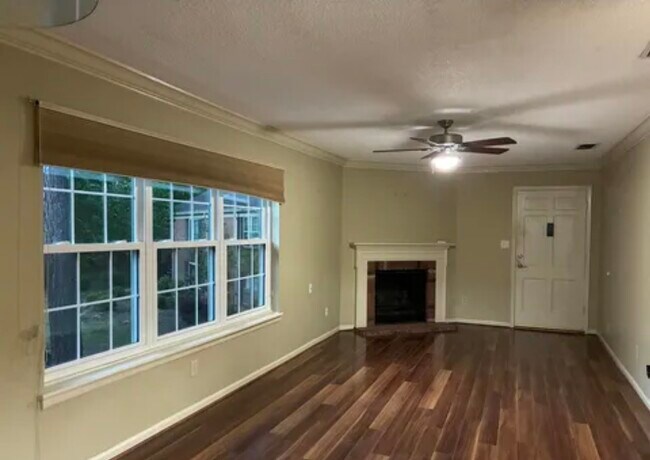 Foto del edificio - 2122 Montreat Cir