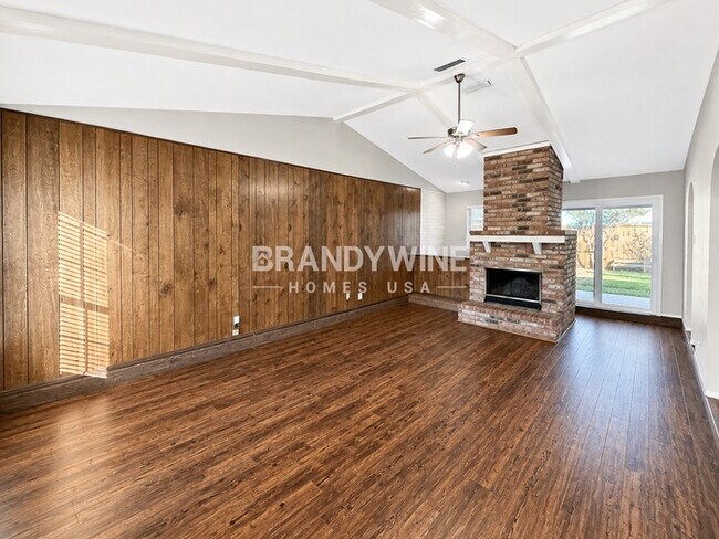 Foto del edificio - 3025 Jamestown Dr