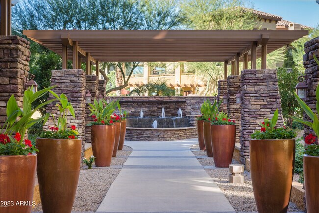 Building Photo - 5450 E Deer Valley Dr