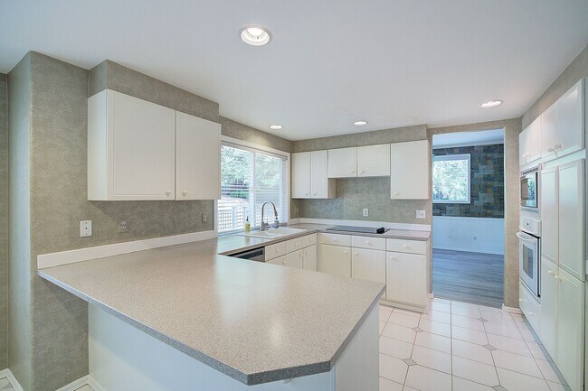 Foto del edificio - 4Bd/2.5Ba Sammamish Home