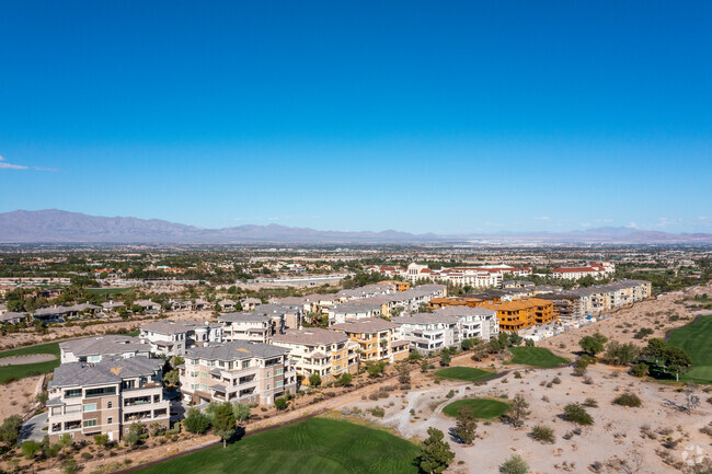 Foto del edificio - Mira Villa at Summerlin