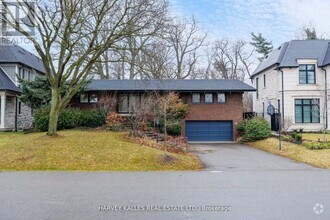 Building Photo - 19 Blair Athol Crescent