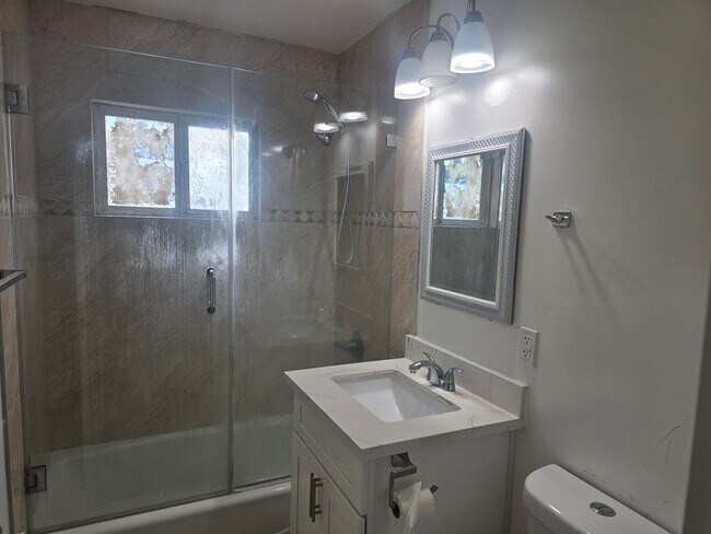 Foto del edificio - 6611 Kiowa Rd