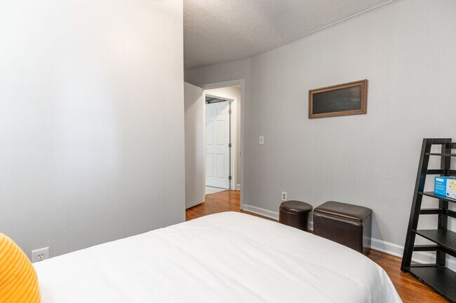 Foto del edificio - 3926 Pineview Dr SE