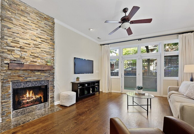 Building Photo - "Spacious 3-Bedroom Condo with Finished Ba...