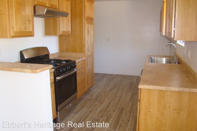 Foto del edificio - 3 br, 2 bath House - 909 W Nectarine