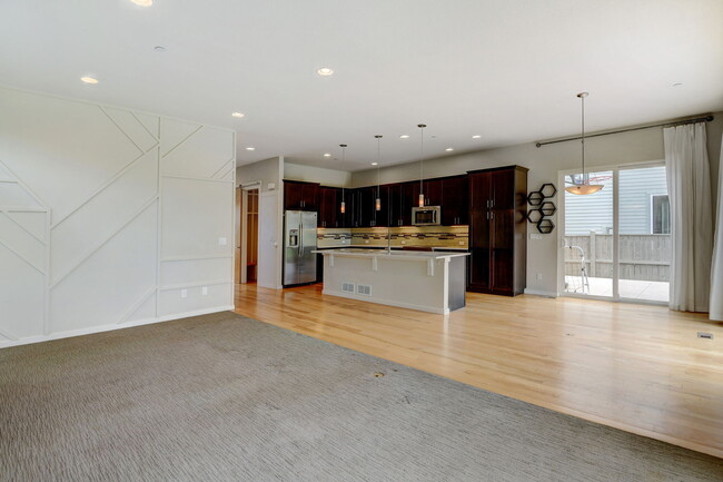 Kitchen - 1849 Sweet Clover Ln
