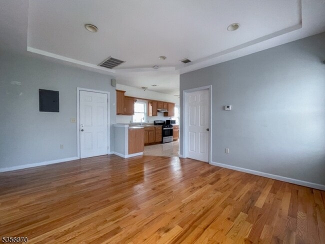 Foto del edificio - 560 Forest St
