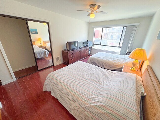 Foto del edificio - 639 Broadway