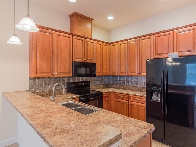 Building Photo - 10727 NW 65 Way