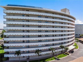 Building Photo - 1301 E Hillsboro Blvd