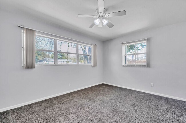 Building Photo - 1/2 off April Rent!!!