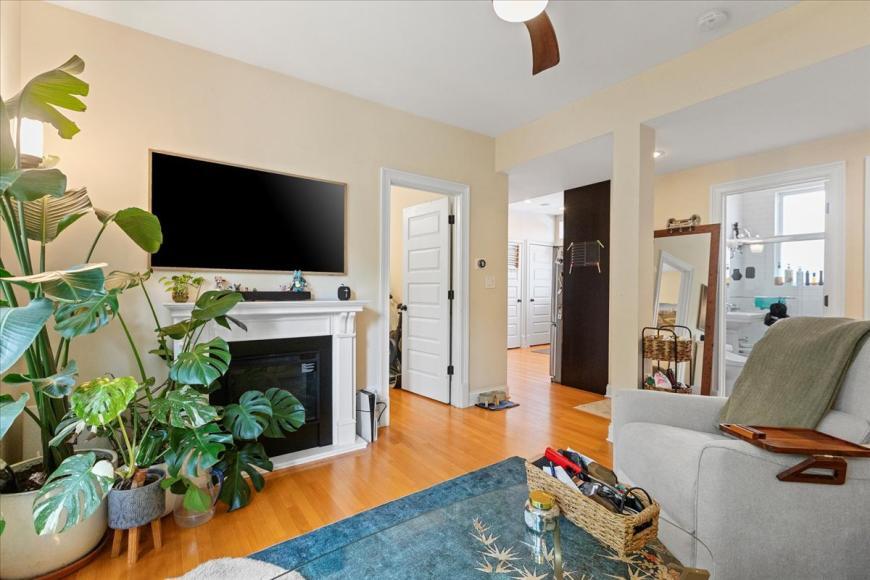 Primary Photo - 2 bedroom in Chicago IL 60647