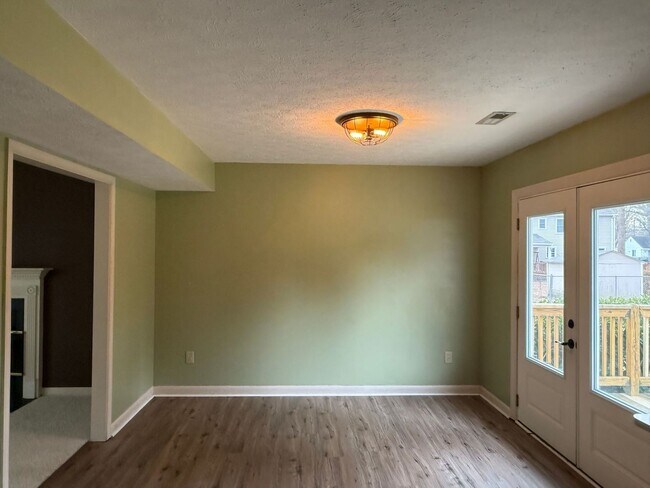 Foto del edificio - Charming 3-Bedroom Home in Newport News! "ASK ABOUT OUR ZERO DEPOSIT"