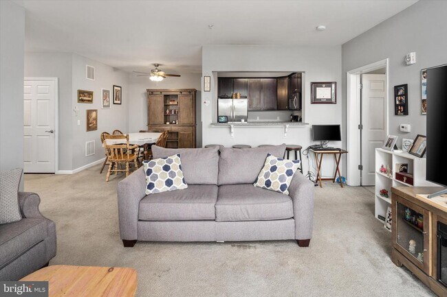 Building Photo - 1431 Sierra Dr