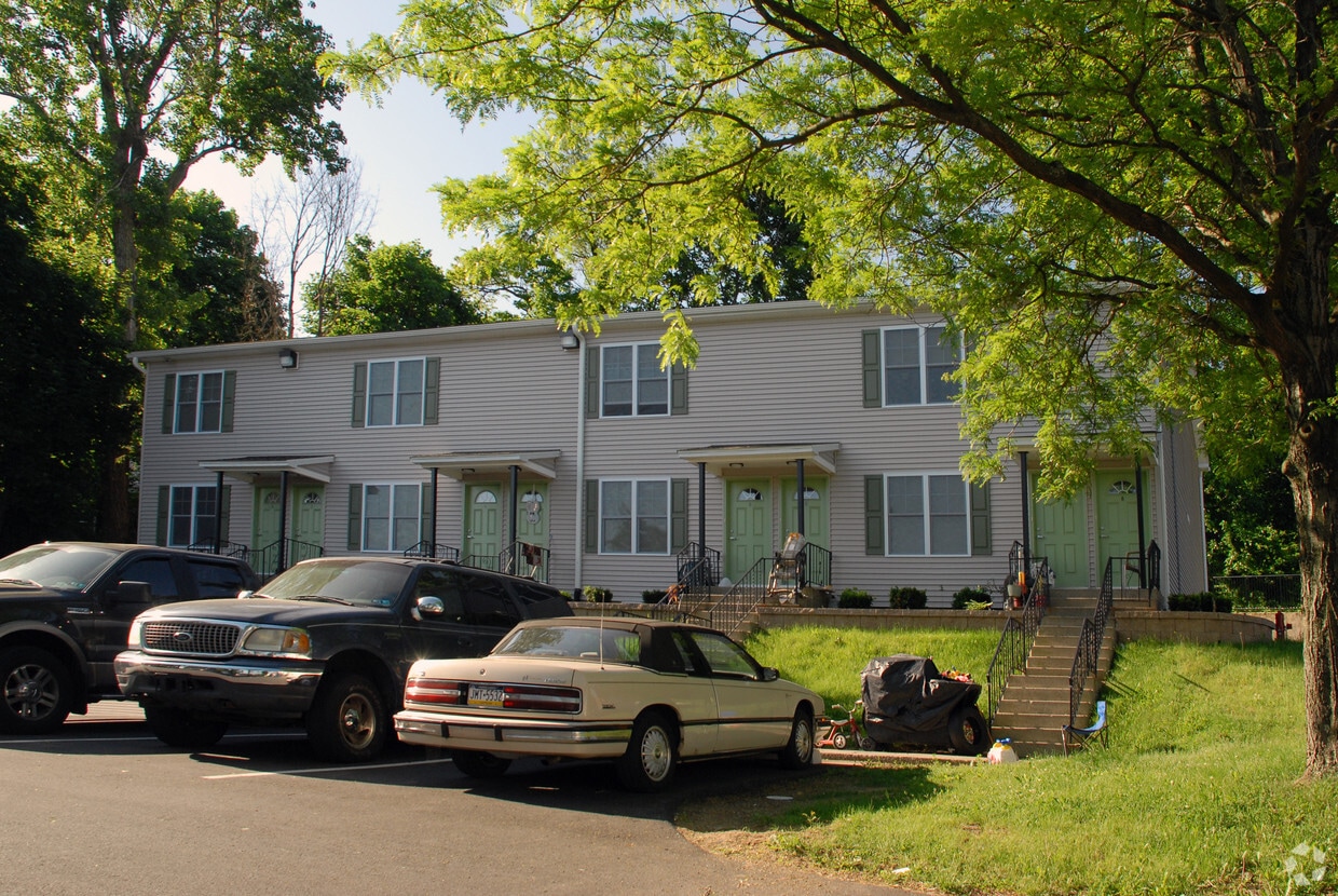 Building Photo - 1136 E 4th St