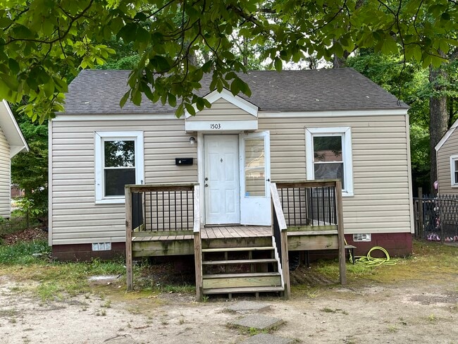 Building Photo - 1503 Trogdon St