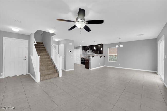 Foto del edificio - 8688 Bella Sparkle Ave