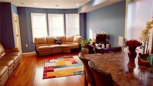 Foto del edificio - 586 Jacques St