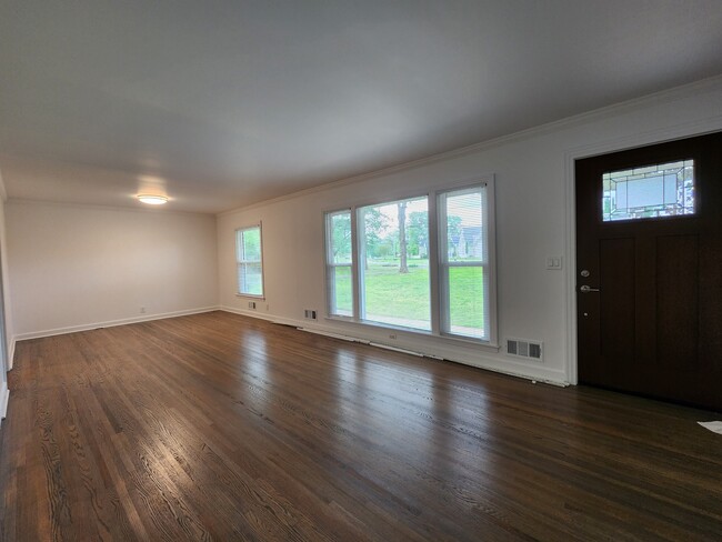 Photo - 5108 Cornwall Dr House