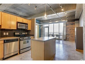 Building Photo - 901 N 3rd St