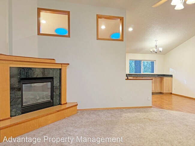 Building Photo - 3 br, 2 bath House - 1340 SW Timian Street
