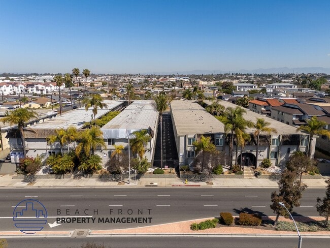Building Photo - 1261-1281 Rosecrans Ave.