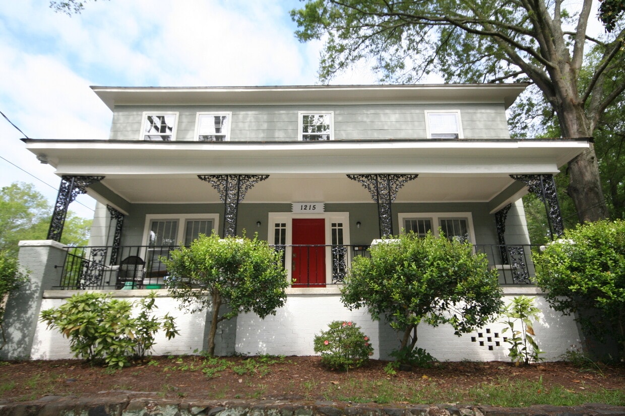 Spacious 1 Bedroom Near Duke East and Broad St - Huge Fenced Yd! - Spacious 1 Bedroom Near Duke East and Broad St - Huge Fenced Yd!