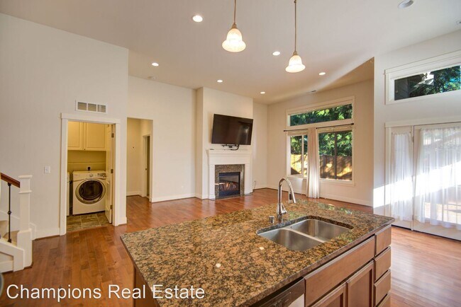 Foto del edificio - 3 br, 2.5 bath House - 21915 78th Place West