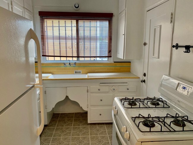 Foto del edificio - 2720 E 4th St