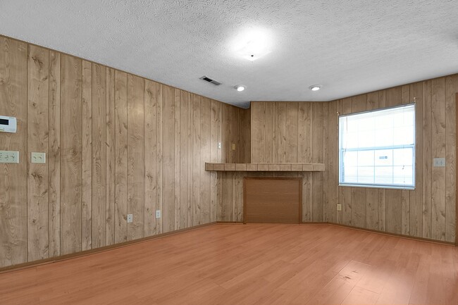 Foto del edificio - 302-318 E 17th Ave