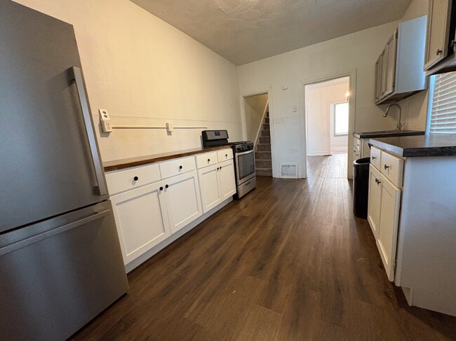 Foto del edificio - 3 Bedroom House, Yard, Near Park-York City SD