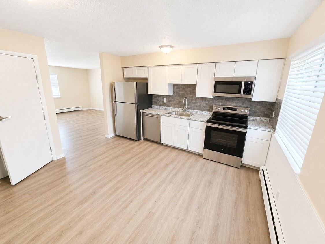Available now! Freshly updated paired home - Available now!  Freshly updated paired home
