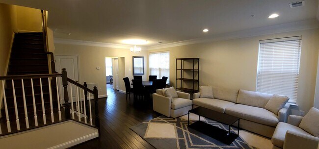 Foto del edificio - 5757 Richards Valley Rd