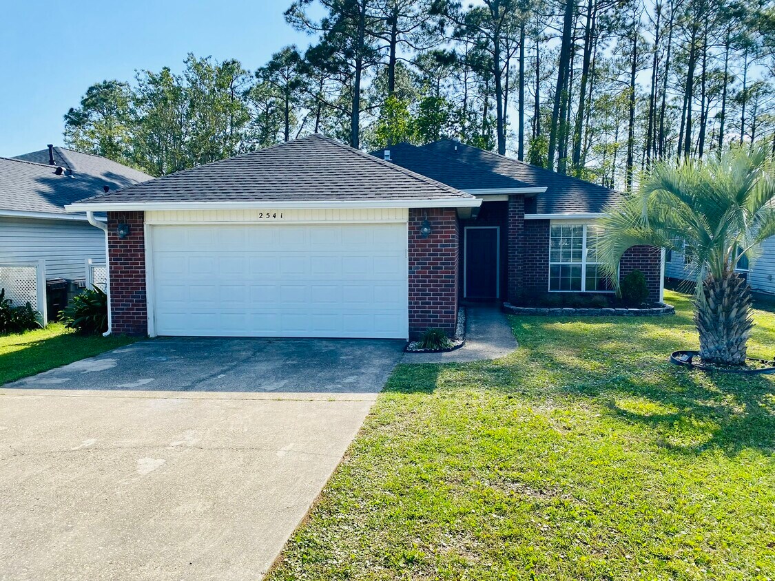 Primary Photo - 2541 Gulf Breeze Ave
