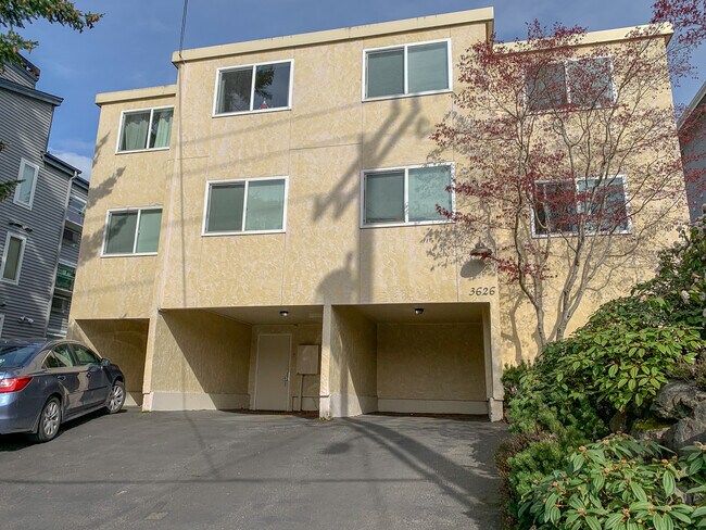 Building Photo - 3626 14th Ave W