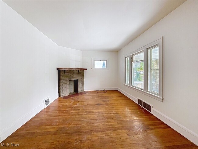 Foto del edificio - 2683 Hampshire Rd