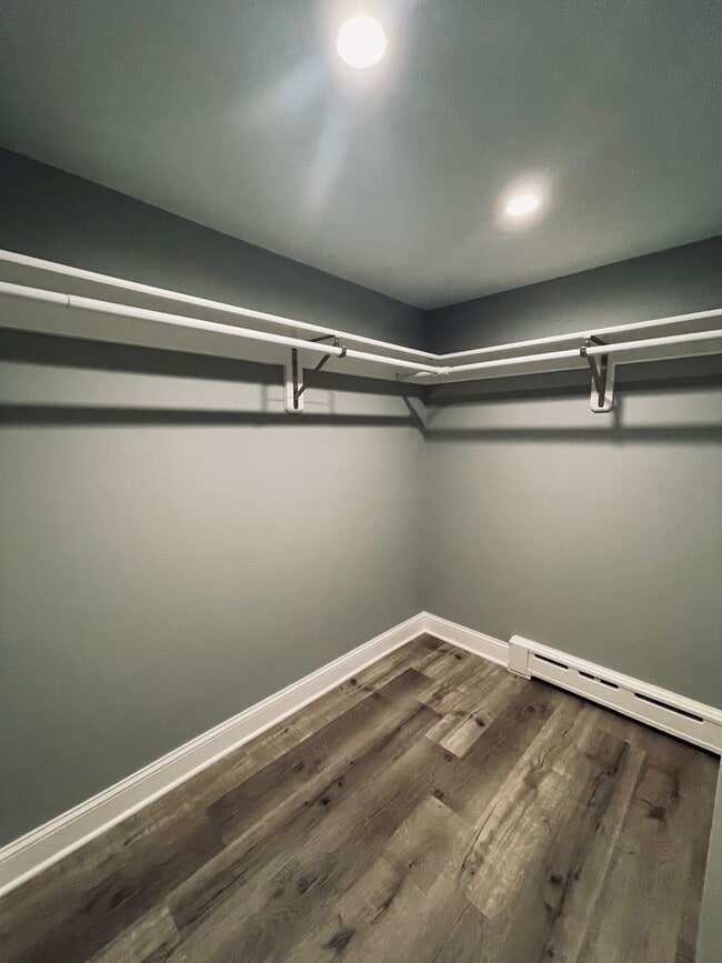 Large walk-in closet - 1718 Grace Ave