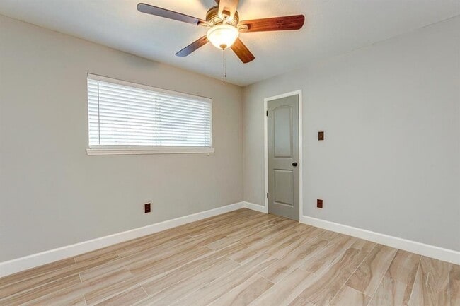 Building Photo - 13810 Wickersham Ln