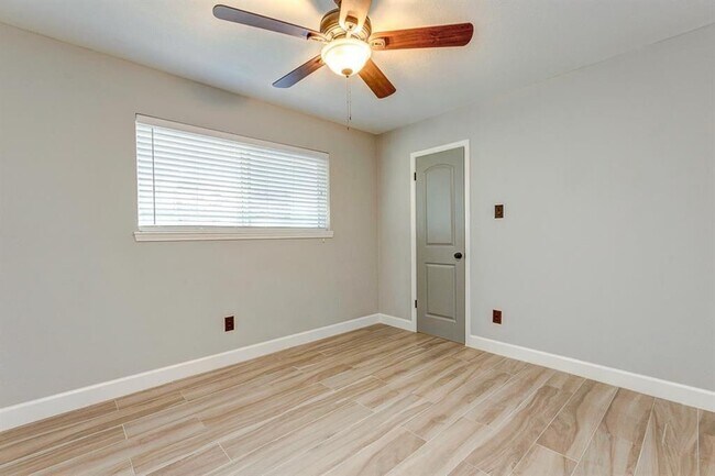 Foto del edificio - 13810 Wickersham Ln