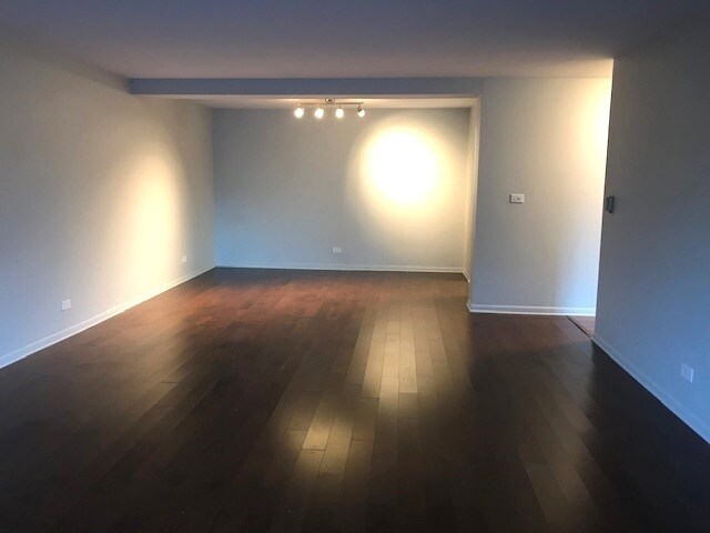 Foto del edificio - 300 Thames Pkwy