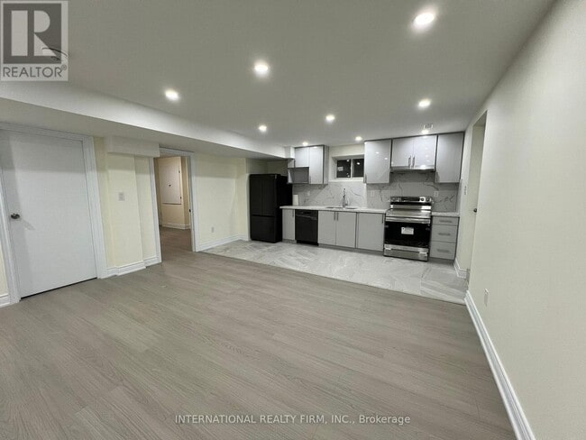 Building Photo - 216 Wesmina Ave