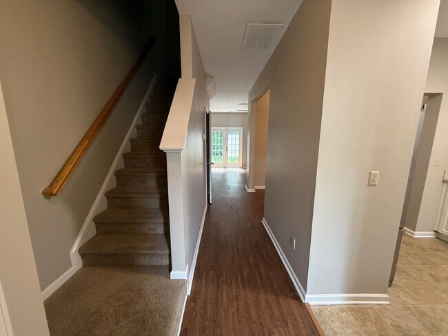 Foto del edificio - 760 Tavern Ct