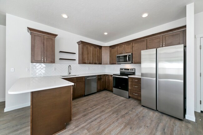 Foto del edificio - 1326 N Meridian Rd