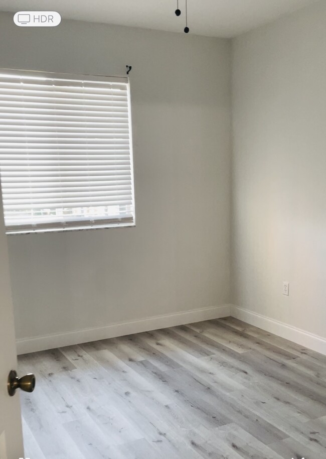 Building Photo - 6450 Aragon Way