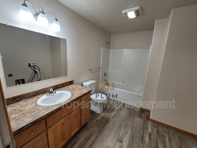 Foto del edificio - 4979 Potter Park Loop